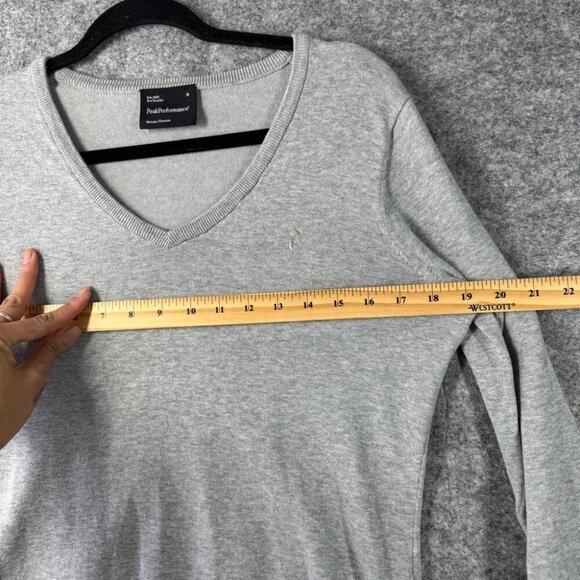 Peak Performance Grey V-neck Casual Style Cotton Women Sweater Size Medium - Picture 9 of 13